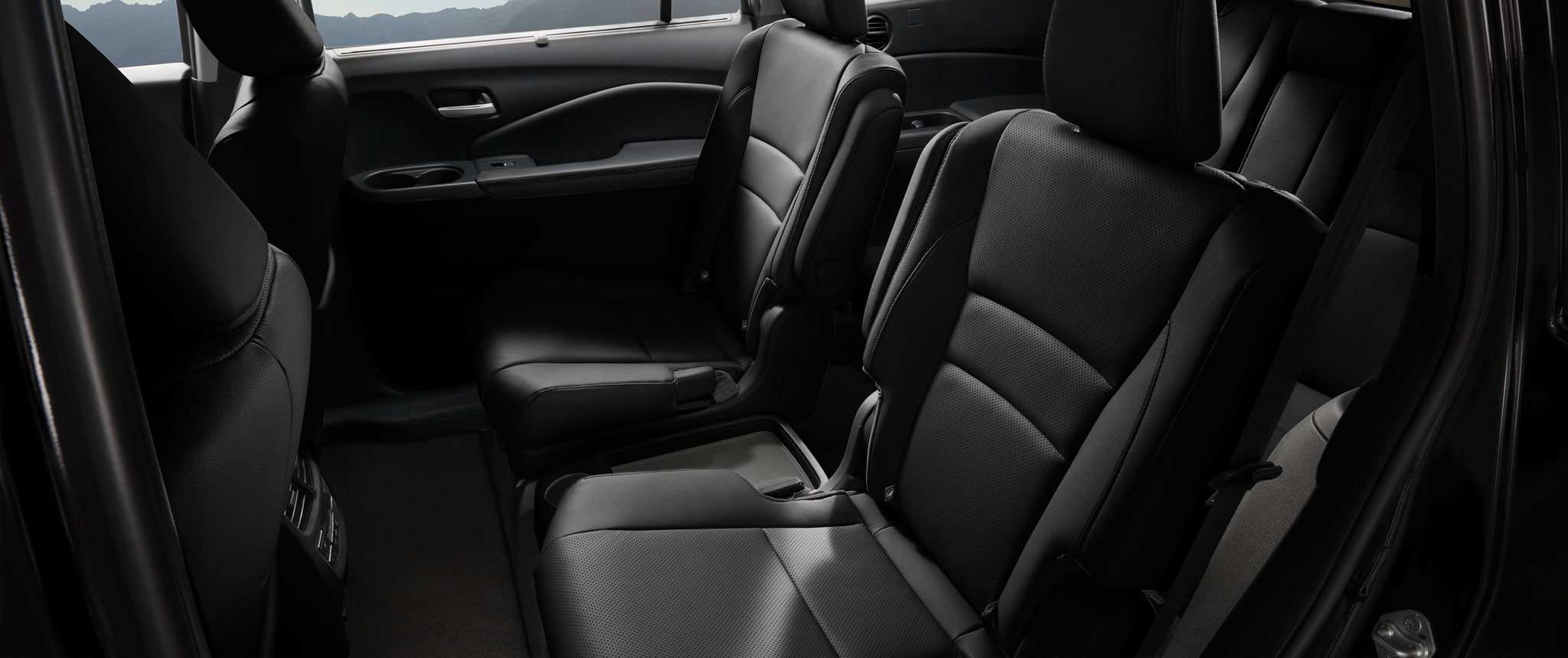 8 passenger seating and a roomy interior on the Honda Pilot